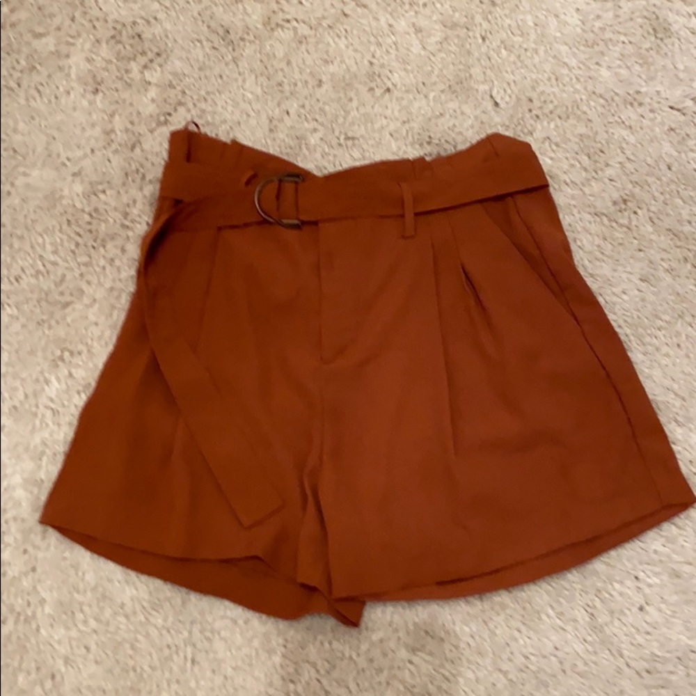 High waisted shorts-size L